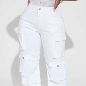 Fair fax high rise stretch cargo jeans in white :) size 11 !!